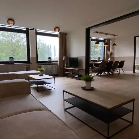 Waldhaus Kustelberg メーデバッハ