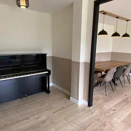 بيت للعطل Waldhaus Kustelberg ميدهباخ